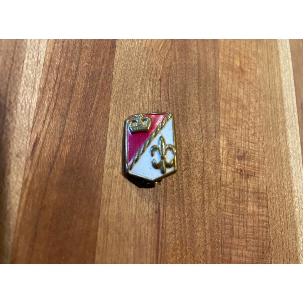 Military Memorabilia England Crest Vintage Tack Pin T-4330